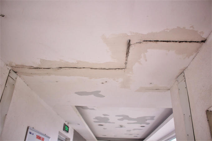 Tình trạng ẩm mốc trên xuất hiện chủ yếu ở các tòa nhà D7, D9, D10, D11, D13.