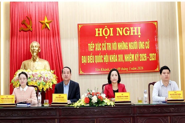Các ứng cử viên đại biểu Quốc hội tỉnh Ninh Bình khóa XVI, Đơn vị bầu cử số 4 tiếp xúc cử tri xã Yên Khánh.