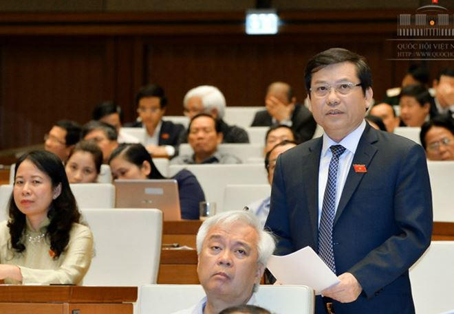 Viện trưởng Viện Kiểm s&aacute;t Nh&acirc;n d&acirc;n tối cao, L&ecirc; Minh Tr&iacute; trả lời c&acirc;u hỏi của đại biểu.
