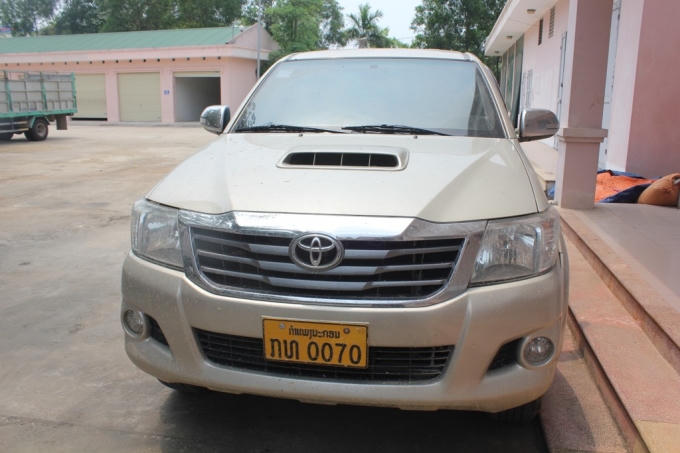 Chiếc xe biển số Lào các đối tượng sử dụng để buôn bán trái phép chất ma túy.