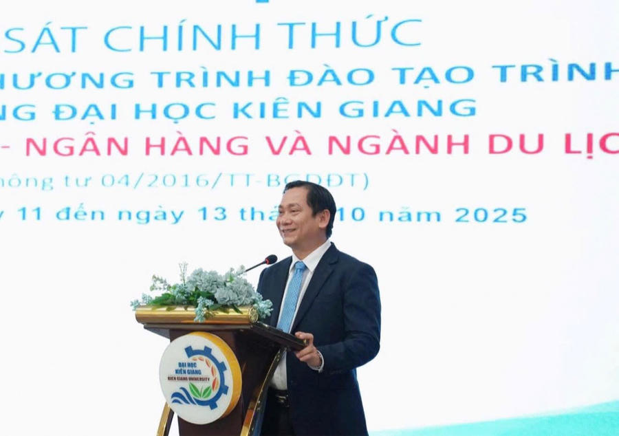 TS. Nguyễn Văn Thành – Hiệu trưởng Trường Đại học Kiên Giang