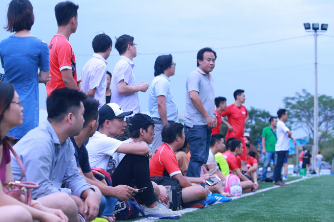 ...cùng các cầu thủ bên ngoài sân, đó là động lực cổ vũ cho các trận đấu của Press Cup 2018.