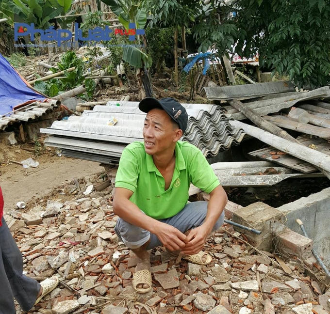 Tài xế trao đổi với phóng viên Phapluatplus.vn.