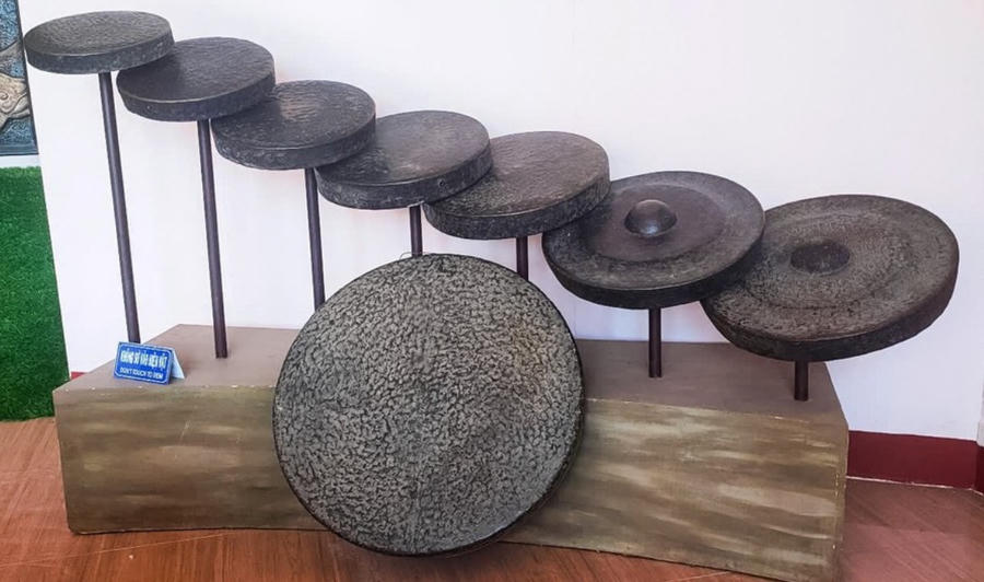 Bộ cồng chiêng Kơ Đơ được trưng bày taị Bảo tàng Pleiku. Ảnh: Anh Minh