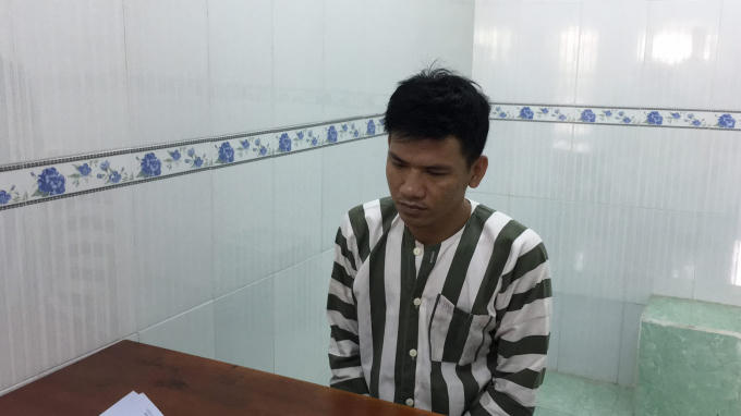 Nguyễn Dương Khánh tại cơ quan công an.
