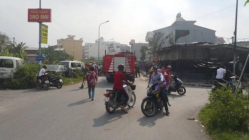 Hiện trường vụ cháy thiêu rụi quán gà Hoàng Gia ở Hải Dương