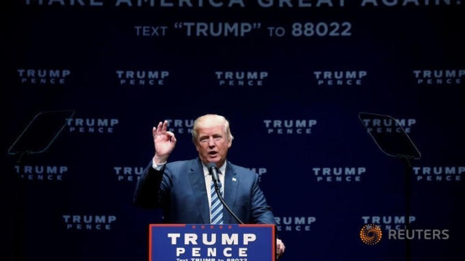 Tỷ lệ ủng hộ ứng viên Donald Trump giảm mạnh sau bê bối phát ngôn dâm tục về phụ nữ. (Ảnh: Reuters)