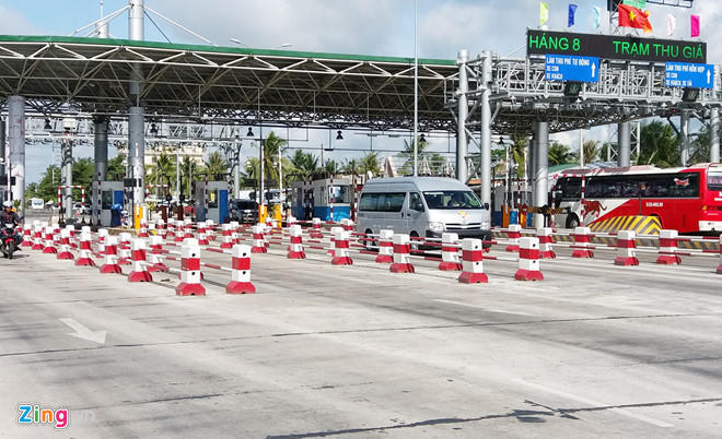 Trạm thu phí Cai Lậy. (Ảnh: Việt Tường - Zing)