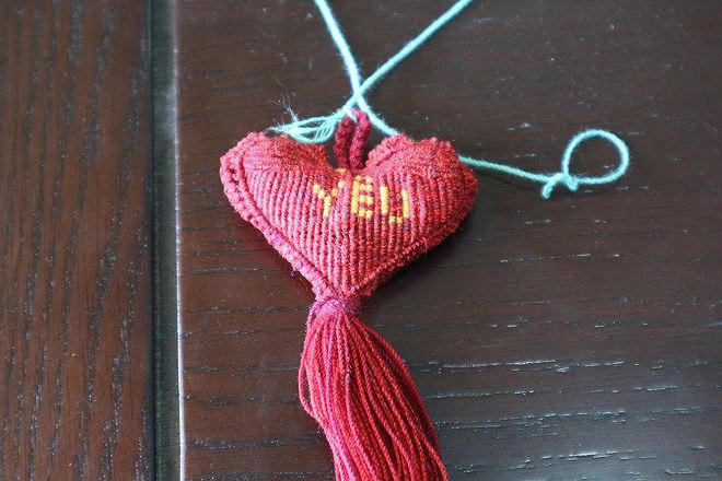 Món quà nhỏ được bị cáo Cường làm trong trại giam để gửi tặng người thân