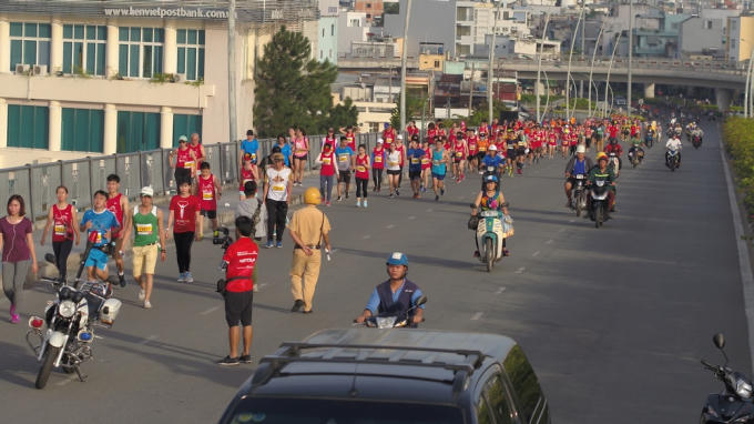 Giải Marathon Quốc Tế TP.HCM Techcombank 2018: Cả gia đình, công ty, bạn bè có thể cùng nhau chạy
