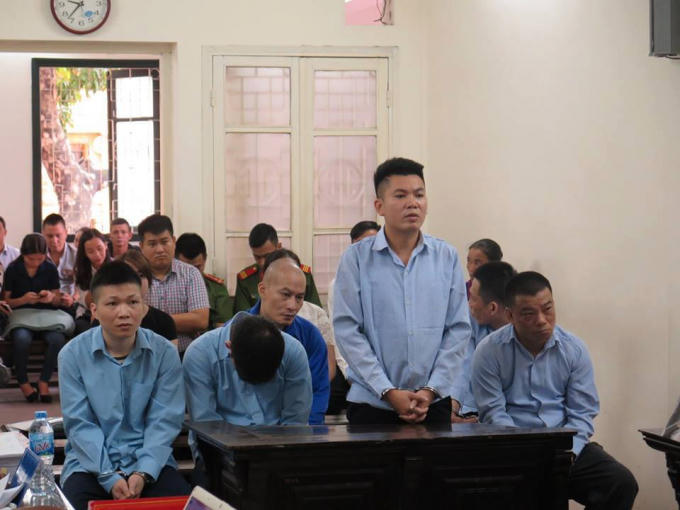 Các bị cáo tại tòa.