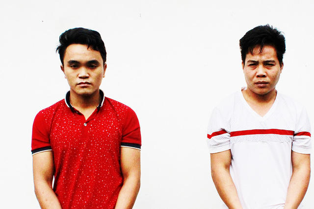 Hai đối tượng Xanh và Nghệ tham gia chặt phá hơn 1.200 cây chanh leo. (Ảnh: báo Dân trí)