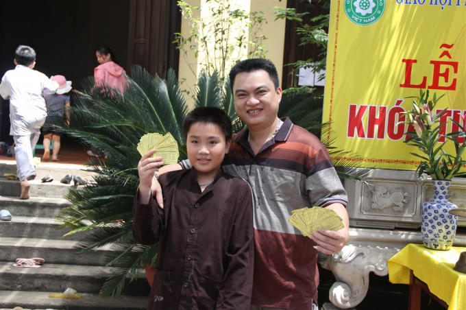 Niềm vui của cha mẹ khi thấy con ngày một trưởng thành hơn.