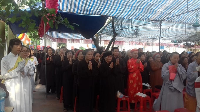 H&agrave; Nội: Phật tử