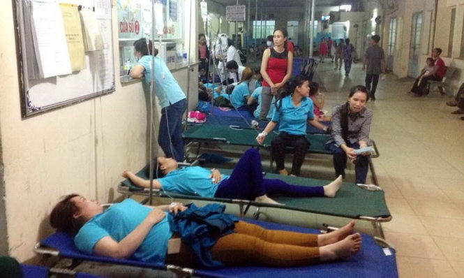 Đây là lần thứ 2 công nhân tại Công ty TNHH Worldon Việt Nam bị ngộ độc. Ảnh: Tuổi trẻ