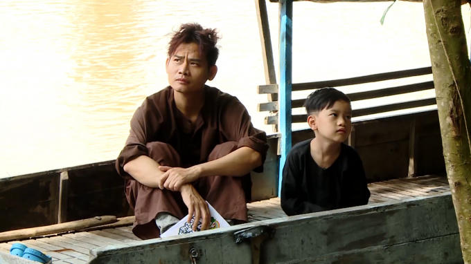 Trải nghiệm tuyệt vời của 4 cặp bố con tr&ecirc;n s&ocirc;ng nước miền T&acirc;y