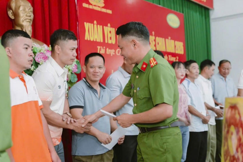 “Tết vì người nghèo” là hoạt động mang ý nghĩa nhân văn sâu sắc, thể hiện tinh thần tương thân tương ái, lá lành đùm lá rách của dân tộc Việt Nam.
