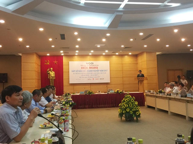 Báo chí đang góp phần đắc lực vào cải thiện môi trường kinh doanh, nâng cao năng lực cạnh tranh của Việt Nam.