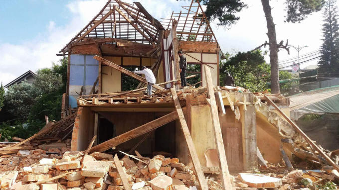 Căn nhà của gia đình bà Nguyễn Thị Ngoạn sinh sống 42 năm bị cưỡng chế.