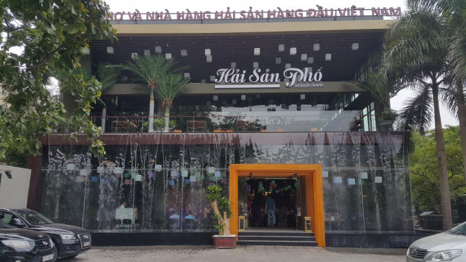 Một phần diện tích đất đang được Công ty CP Đa Quốc Gia cho thuê. Nhà hàng Hải Sản Phố.
