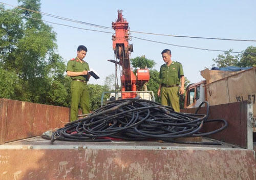 Toàn bộ hơn 2 tấn dây cáp đồng đã bị Cơ quan công an tịch thu.