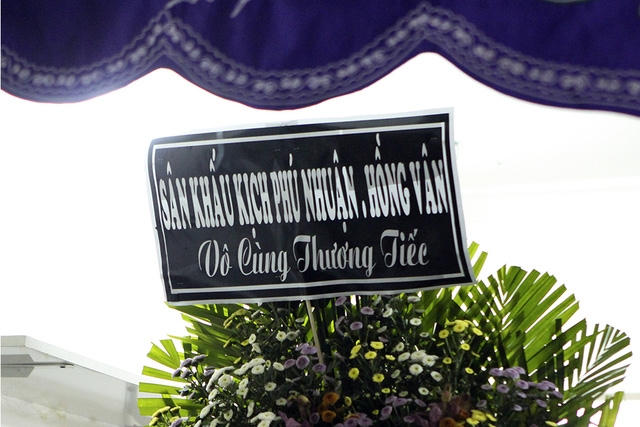 Sân khấu kịch Phú Nhuận là nơi ca sĩ Minh Thuận gắn bó trong suốt thời gian anh tham gia kịch nói...