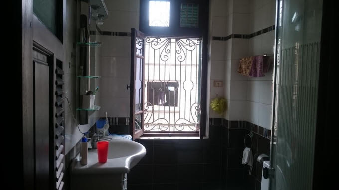 Phòng tắm đẹp, thoáng và hiện đại.