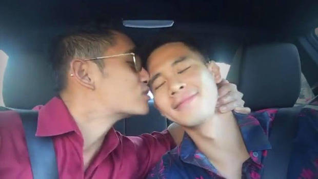 Người bạn đời của Hồ Vĩnh Khoa thì cho rằng: "Chúng ta thực sự may mắn nếu tìm được người có thể đi cùng mình trong suốt hành trình của cuộc đời. Đó là người yêu chính con người bạn, làm cho bạn trở nên tốt hơn mỗi ngày, làm cho bạn cười dù bạn không có cảm giác vui. Người đó cũng sẽ ở bên bạn trong cả những ngày tươi đẹp và tồi tệ. Tôi đã tìm được một người như vậy mà hôm nay tôi kết hôn với anh ấy".