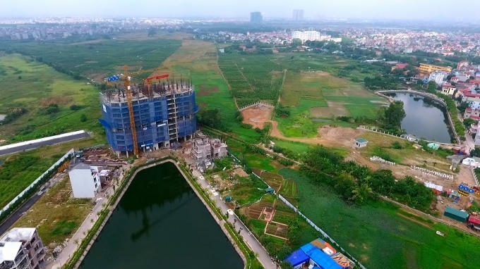 Một góc hồ điều hòa tại dự án FLC Garden City.