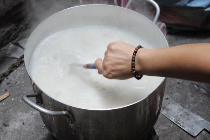 3 người trong gia đình chồng bị đầu độc khi ăn cháo (Ảnh minh họa: nguồn Báo mới).