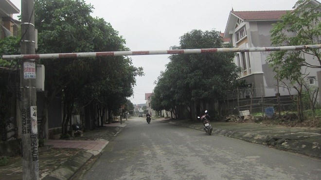 Khu phố nơi gia đình nạn nhân sinh sống gần đây xảy ra một số vụ trộm cắp.
