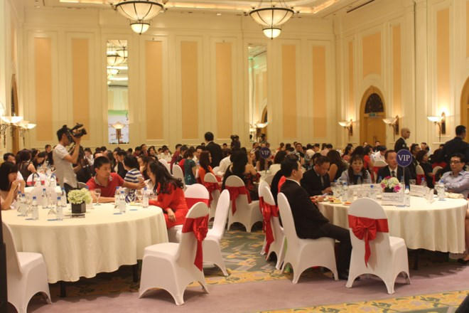 Lễ trao giải Cuộc thi 'Thượng t&ocirc;n ph&aacute;p luật, ph&aacute;t triển bền vững'