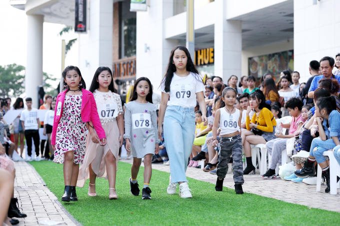 Hà Anh tái xuất làm giám khảo casting Tuần lễ thời trang trẻ em châu Á