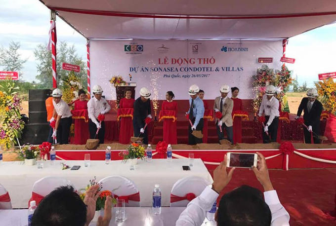 Tập đoàn CEO đã tổ chức động thổ triển khai Dự án Sonasea Condotel &amp; Villas tại Bãi Trường, Phú Quốc. (Nguồn: Báo Xây dựng)