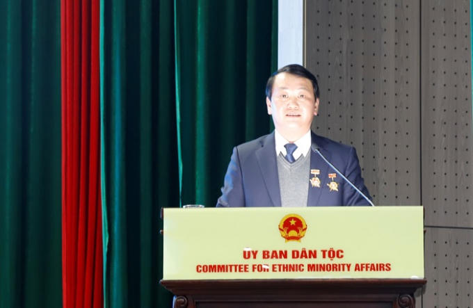 Bộ trưởng, Chủ nhiệm UBDT Hầu A Lềnh phát biểu tại Hội nghị