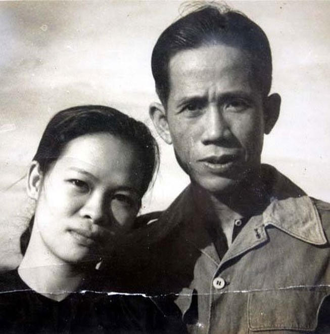 Bà Nguyễn Thị Vân (tức Nguyễn Thụy Nga) và ông Lê Duẩn lúc còn trẻ. (Ảnh tư liệu TTO.vn)