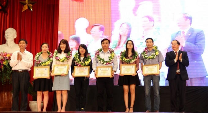 6 giải khuyến khích thuộc các loại hình báo chí được trao tại buổi lễ này.