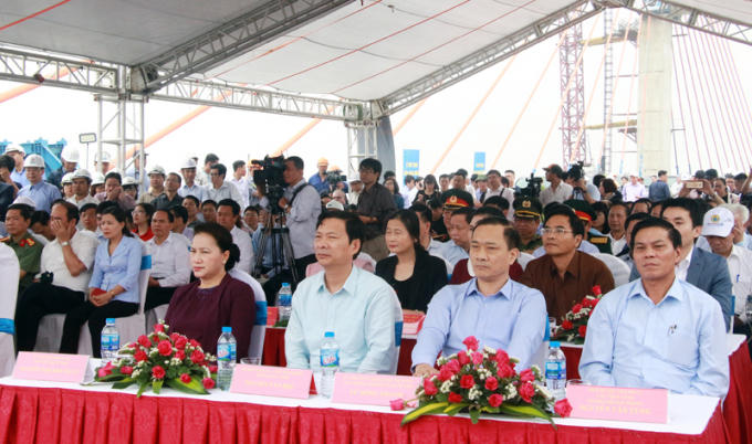 Các đại biểu dự lễ hợp long.