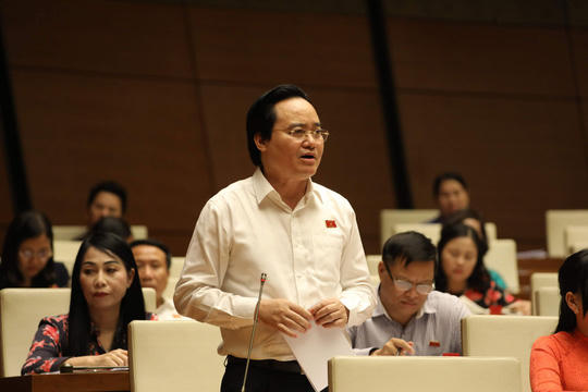 Lo cho Bộ trưởng Ph&ugrave;ng Xu&acirc;n Nhạ