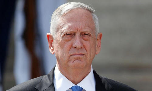 Mattis trong một chuyến công du nước ngoài cuối năm 2017. Ảnh: Reuters.