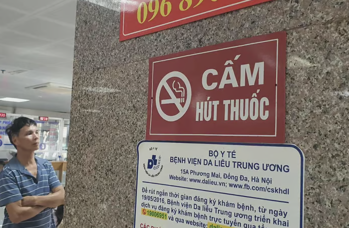 Đề xuất áp dụng “phạt nguội” đối với hành vi hút thuốc lá nơi công cộng.