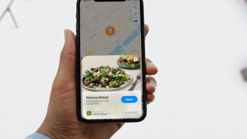 Tính năng App Clips mới cho phép người dùng xem một phần ứng dụng trước khi tải xuống. Ngoài ra, App Clips còn cho phép quét mã QR, tag NFC để thanh toán, từ các trang web, bản đồ, địa điểm.