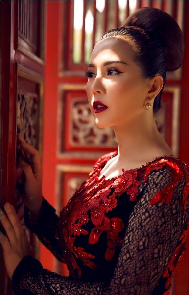 Nhan sắc mặn mà của bà mẹ 3 con khiến nhiều người ngưỡng mộ.