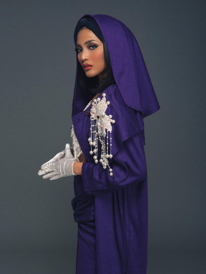 Trương Thị May thưc hiện bộ ảnh mới với trang phục bố tặng mẹ cách đây 30 năm