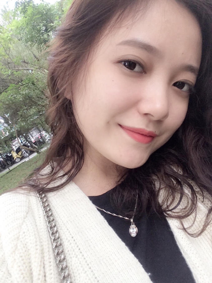Hiện tại Duyên đang học năm 4 khoa Báo chí truyền thông, trường Đại học Khoa học Huế.