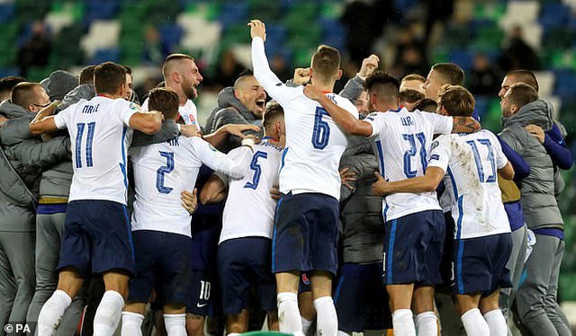 Niềm vui của Slovakia sau khi giành vé dự Euro 2021