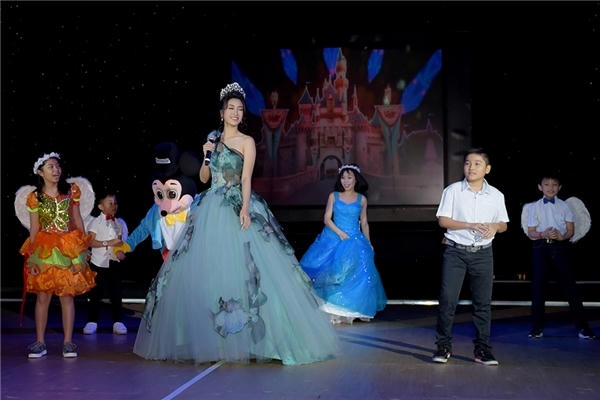 Hoa hậu Đỗ Mỹ Linh hóa thân thành nàng công chúa xinh đẹp tại Đài Loan