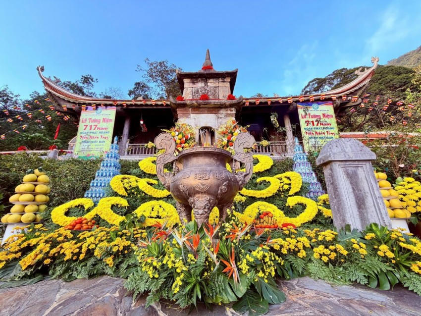 Chùa Ngoạ Vân Yên Tử Quảng Ninh.