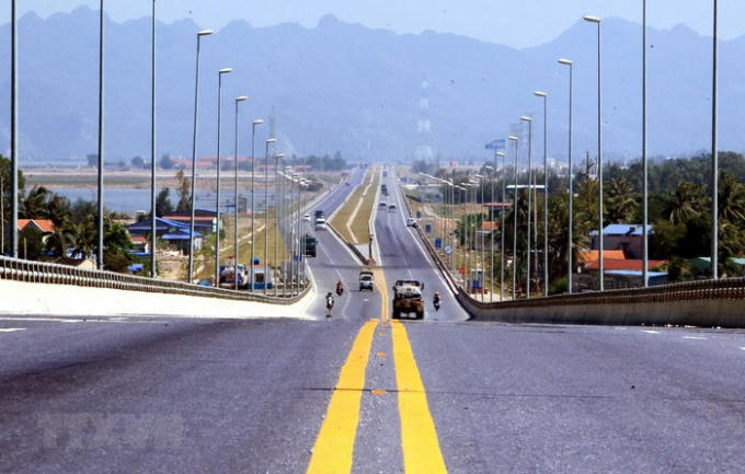 Cầu được thiết kế chạy với tốc độ 80 km/h. (Ảnh: An Đăng/TTXVN)