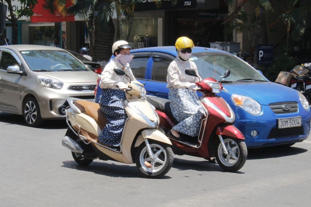 Hôm nay (5/6), Hà Nội tiếp tục nắng nóng gay gắt. (Ảnh: Minh Thanh).